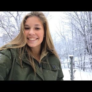 Meet your Posher, Natalie